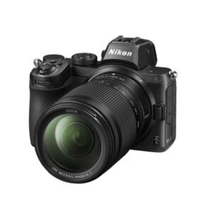 Nikon Z5 + 24-200 mm F4-6.3 VR