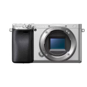 Sony A6400 – avec objectif 16–50 mm